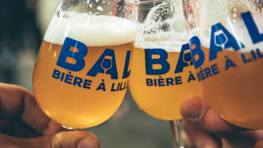 Bière à Lille 2026 — copos do BAL Três copos com o logótipo BAL Bière à Lille num brinde